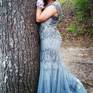Prom/formal dress